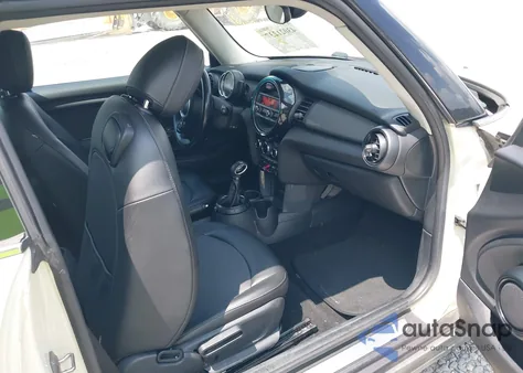 2015 Mini Hardtop Cooper из США, поврежденный, VIN WMWXM5C51FT942571